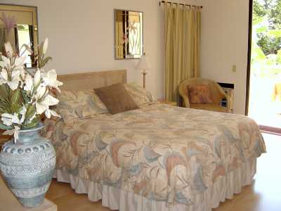 Comfortable queen size bed with high quality linens - Grand Champions Villas studio condominium -Wailea, Maui, HI 
