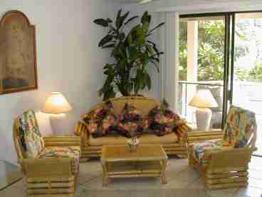 One bedroom livingroom with tropical furnishings from Bali - Grand Champions Villas one bedroom condominium -Wailea, Maui, HI  
