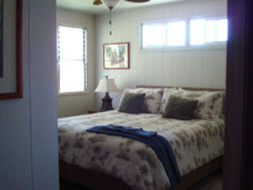 Plantation Bungalow Relax on the Lanai in Hawaiian Style