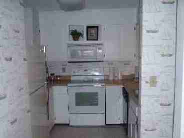 Kitchen,fully stocked appliances