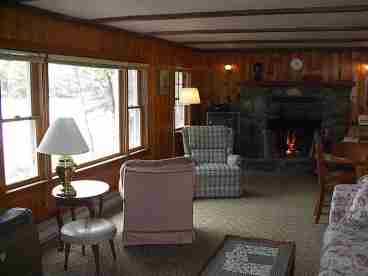 Spacious living room