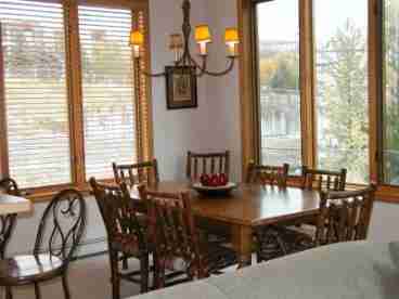Gorgeous views of the mountain are part of every meal.