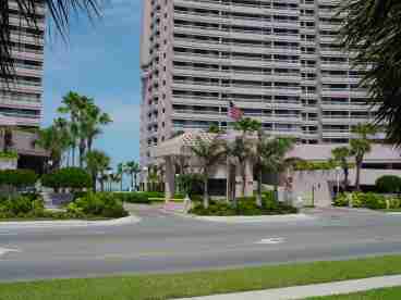 Crescent Beach Club Entrance