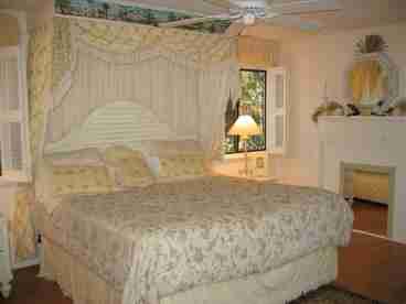 Charleston Suite