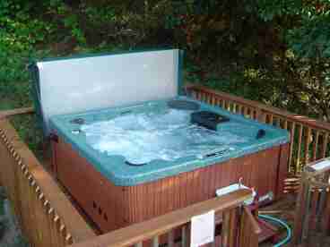 7 Person Hot-Tub
 
Relax with friends from your private deck overlooking the bay and forest land  
