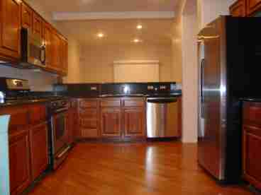 Gourmet Kitchen - Stainless Steel & Granite Slab 