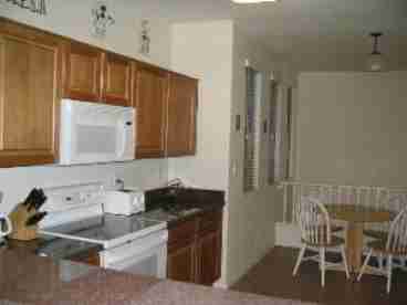 Kitchen W/Brkfst Nook