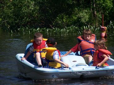 Free Vacation fun with paddleboats, canoes and kayaks. We also have an affordable Pontoon Boat Cruise for the whole family!