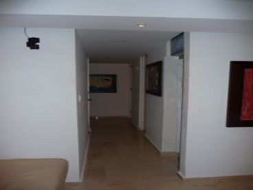 Penthouse Walk Up Parque De Terranova. Vacation or Corporate sleeps 6-8