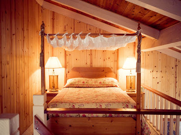 Wake up to the most spectacular sunrise from the canopy bed