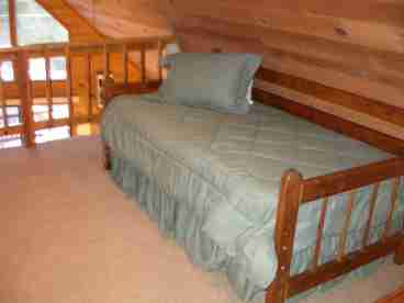 Tahoe Donner Luxury - 4Bdrms/2MstrBdrms/3Baths/Natl Forest, 2Decks, Wireless www