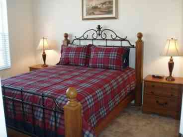 Queen Size Bedroom
