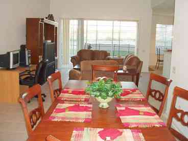 Comfortable and Spacious Family Room