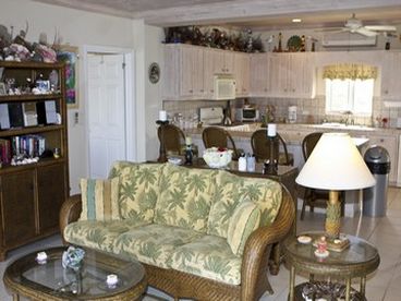 Living area & Kitchen