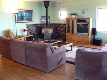 Comfortable Living Room with Gas Fireplace