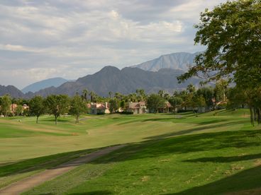 View Panoramic View Condo Desert Falls