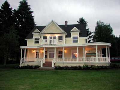 Historic Farmhouse With Spectacular Views!