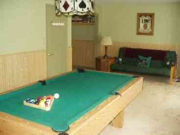 Skyline Pines Tahoe Rental Home with Hot Tub & Pool Table Sleeps 12