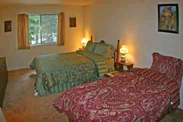 Skyline Pines Tahoe Rental Home with Hot Tub & Pool Table Sleeps 12