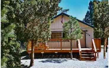 Montana Cabin with Hot Tub