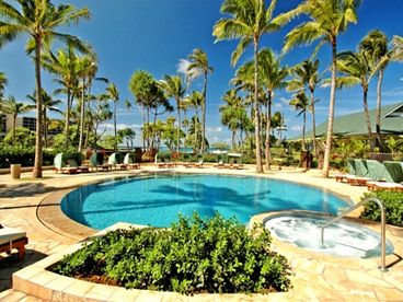 Pool & Jacuzzi