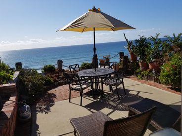 Dining -Living Oceanfront Deck!