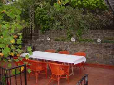 Secluded dining