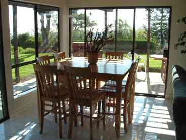 Breakfast Nook with Seating for 8