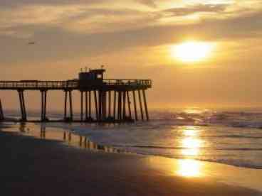 CREST PIER