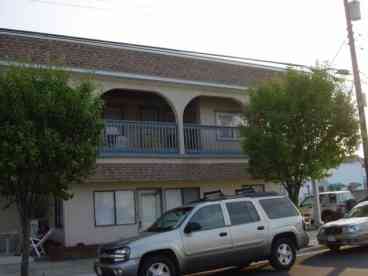 PRIVATE SIDE DECK