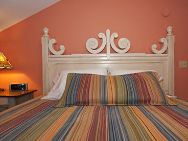 Master bedroom - king bed