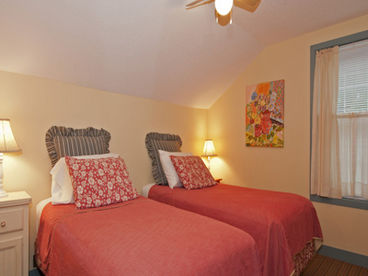 Back bedroom - XL twin beds