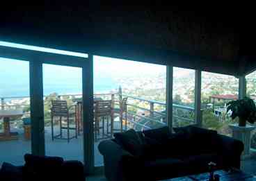 Living Room Panoramic Ocean Views!
