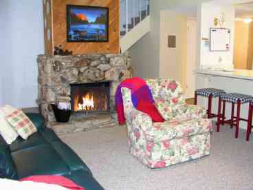 View Lake Tahoe Vacation Condo in