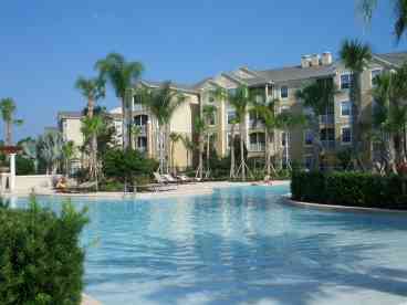 View 2BR or 3BR Condo 2 Miles from Disney