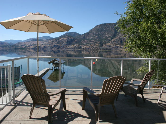 View Penticton Lakefront HouseSandDock