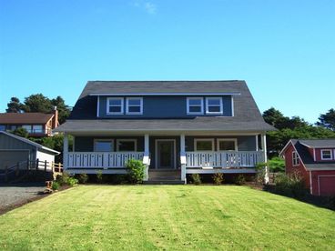 View Sea Blue and Carriage House