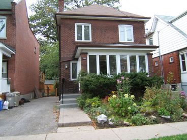 View Home close to Torontos City Centre