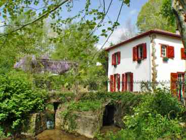 View Moulin de Pierretoune near Biarritz