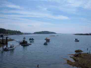 View Cozy Maine Coast Cottage  Minutes