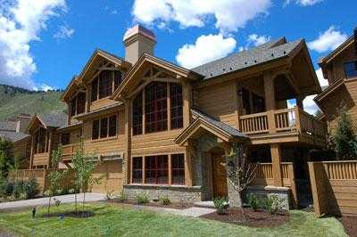 View GORGEOUS LUXURY RIVER LODGE SUN