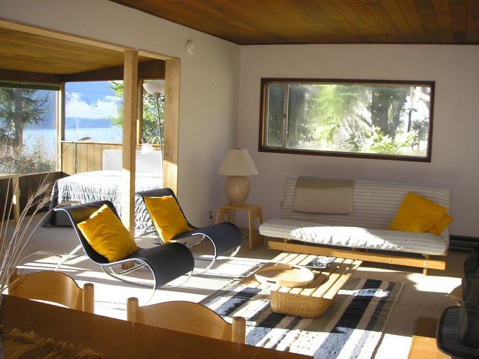 Guemes Island, Washington Waterfront cottage