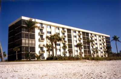 View Bayshores  Directly on the Beach