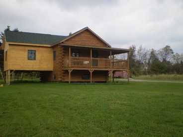 View LOG HOME WITH INDOOR HOT TUB NEAR