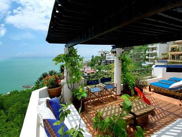 View Villa Caliente Luxury Awaits