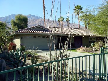 View South Palm Springs Vacation Paradise