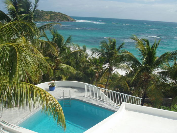 View Beachfront Luxury 6 BR estate villa