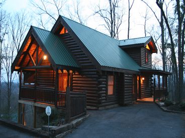 View Luxury Log Cabin Mountain Views