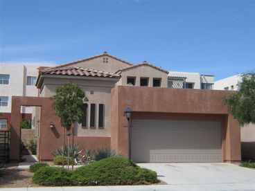View Luxury Home close to the Strip