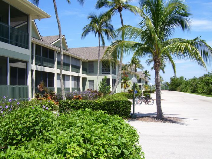 View Seashells of Sanibel Unit 36Summer